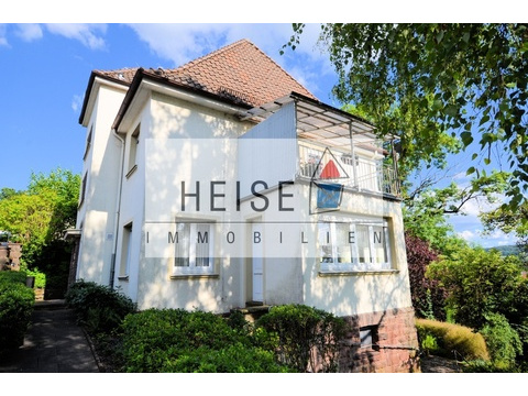 Zweifamilienhaus kaufen in Stadtoldendorf, mit Garage, 936 m² Grundstück, 156 m² Wohnfläche, 6 Zimmer