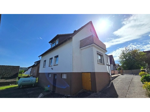 Heise Immobilien - Wohnhaus in Stadtoldendorf Lenne