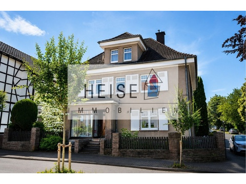 Einfamilienhaus kaufen in Stadtoldendorf, 314 m² Grundstück, 214 m² Wohnfläche, 7 Zimmer