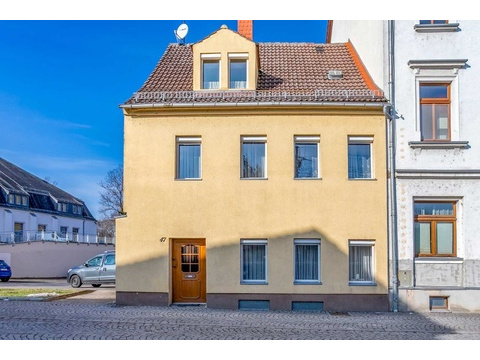 Einfamilienhaus kaufen in Riesa, 100 m² Grundstück, 110,78 m² Wohnfläche, 7 Zimmer