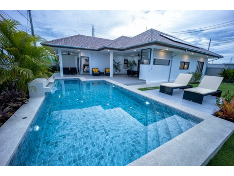 Villa kaufen in Hua Hin, mit Stellplatz, 500 m² Grundstück, 152 m² Wohnfläche, 3 Zimmer