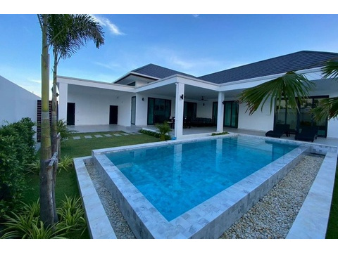 Villa kaufen in Hua Hin, mit Stellplatz, 400 m² Grundstück, 173 m² Wohnfläche, 4 Zimmer
