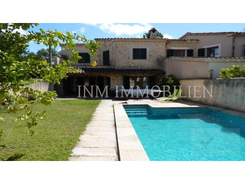 Reiheneckhaus kaufen in Santa Eugènia, 307 m² Grundstück, 270 m² Wohnfläche, 5 Zimmer