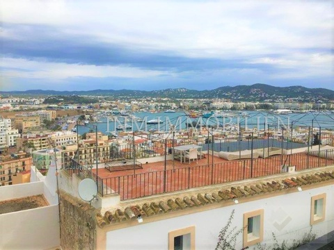 INM1761 - Stadthaus Dalt Vila (9)
