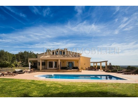 Villa kaufen in Palma, 9.000 m² Grundstück, 450 m² Wohnfläche, 6 Zimmer