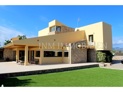Villa mit Pool Marratxi Seitenansicht