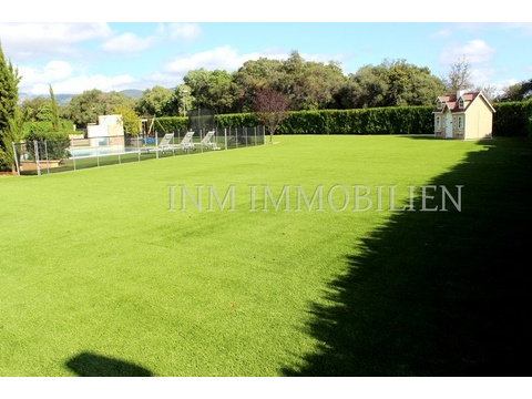 Villa mit Pool Marratxi Rasenfläche2