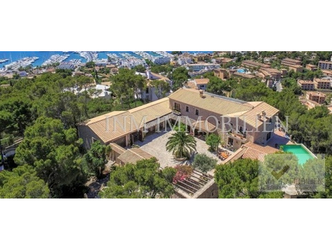 Villa kaufen in Andratx, 50.473 m² Grundstück, 945 m² Wohnfläche, 10 Zimmer