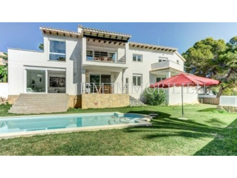 Villa kaufen in Calvià Costa de la Calma, 900 m² Grundstück, 350 m² Wohnfläche, 5 Zimmer