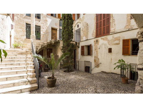 Etagenwohnung kaufen in Palma, 175 m² Wohnfläche