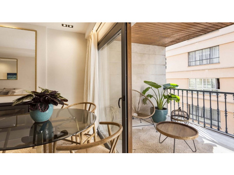 Etagenwohnung kaufen in Palma, 3 Zimmer