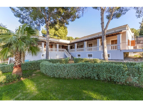 Einfamilienhaus kaufen in Palmanova, 1.806 m² Grundstück, 422 m² Wohnfläche, 5 Zimmer