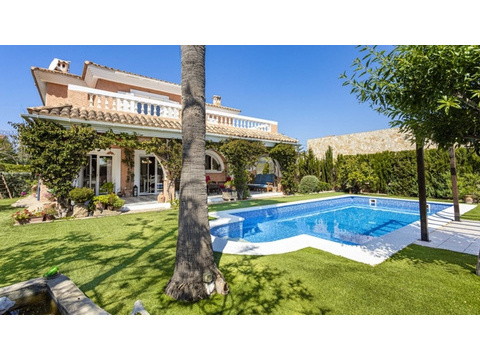 Einfamilienhaus kaufen in El Toro, 600 m² Grundstück, 300 m² Wohnfläche, 5 Zimmer