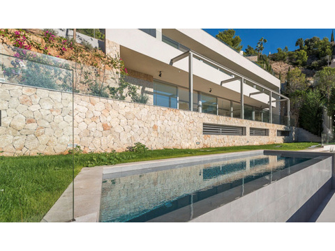 Einfamilienhaus kaufen in Palma, 1.027 m² Grundstück, 460 m² Wohnfläche, 6 Zimmer