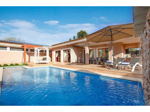 Einfamilienhaus kaufen in Palma, mit Garage, 1.000 m² Grundstück