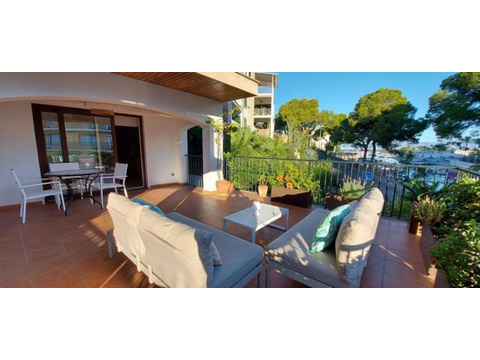 Etagenwohnung kaufen in El Arenal, 325 m² Wohnfläche, 6 Zimmer