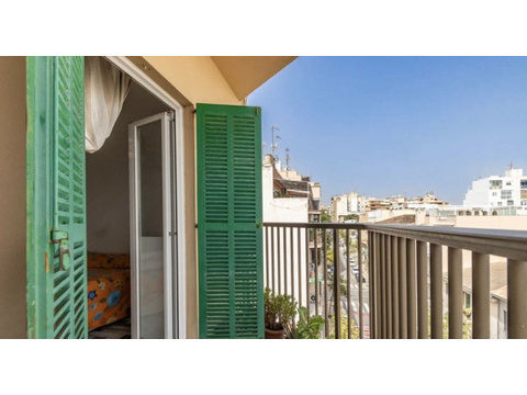 Dachgeschosswohnung kaufen in Palma, 70 m² Wohnfläche, 4 Zimmer
