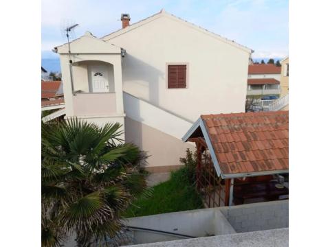 Zweifamilienhaus kaufen in Zadar, 400 m² Grundstück, 136 m² Wohnfläche, 5 Zimmer