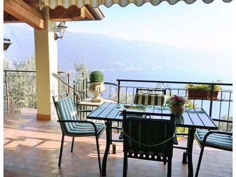 Balkon mit Seeblick