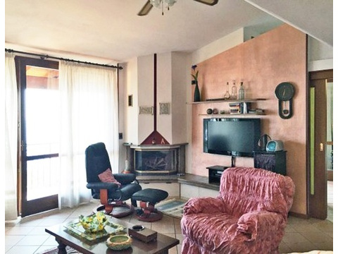 Wohnzimmer mit Kaminofen