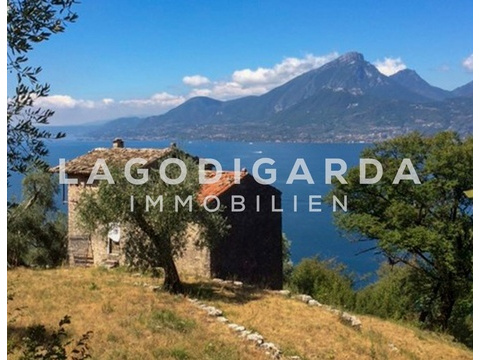Bauernhaus kaufen in Brenzone sul Garda, 60.000 m² Grundstück, 175 m² Wohnfläche