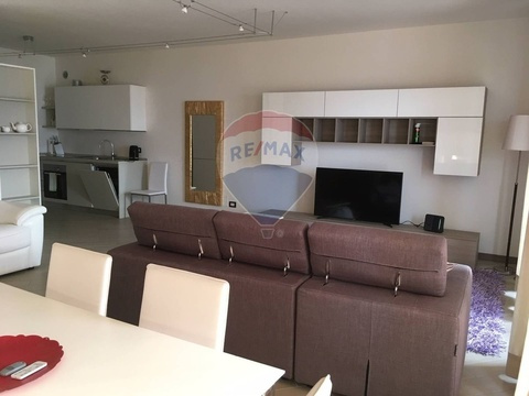 Wohnzimmer mit Küche