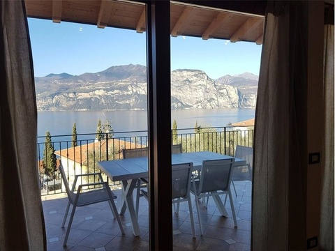 Terrasse mit Seeblick