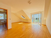 Dachgeschosswohnung kaufen in Teublitz, mit Stellplatz, 65 m² Wohnfläche, 2,5 Zimmer