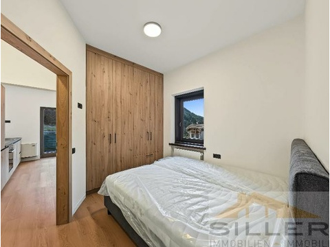 Schlafzimmer mit Maßschrank