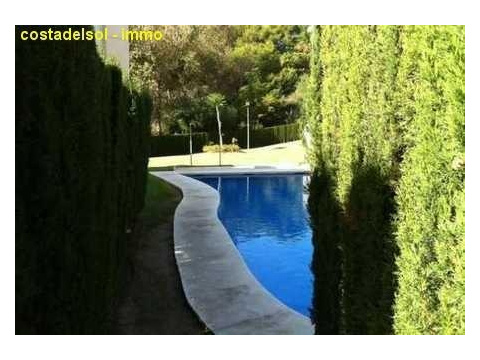 Reihenmittelhaus kaufen in Benalmádena Costa, 60 m² Grundstück, 180 m² Wohnfläche, 5 Zimmer