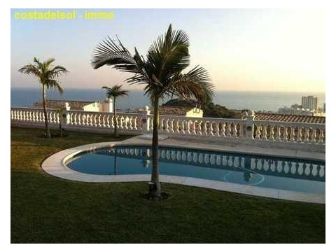 Villa kaufen in Fuengirola, 1.000 m² Grundstück, 450 m² Wohnfläche, 9 Zimmer