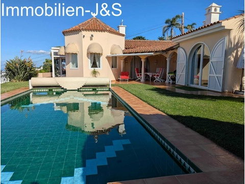 Villa kaufen in Santa Úrsula, 657 m² Grundstück, 358 m² Wohnfläche, 4 Zimmer