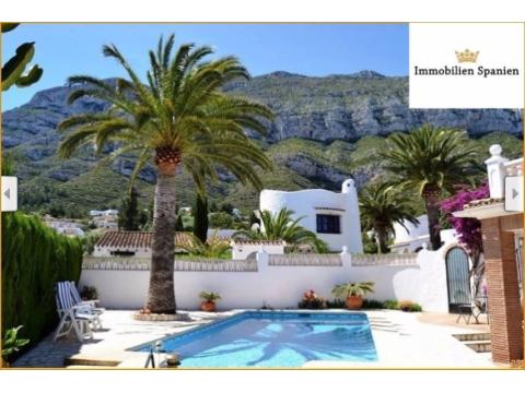 Villa kaufen in Dénia, 640 m² Grundstück, 210 m² Wohnfläche, 4 Zimmer