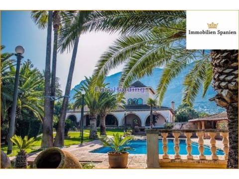Villa kaufen in Dénia, 6.664 m² Grundstück, 1.037 m² Wohnfläche, 5 Zimmer