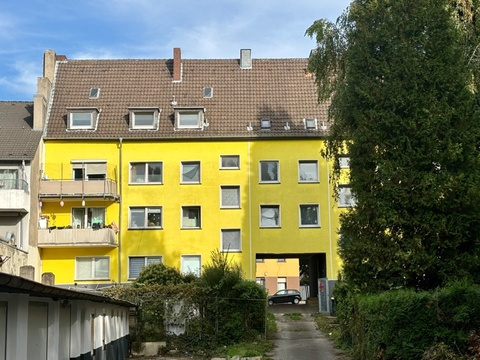 Hintere Ansicht der Wohnimmobilie