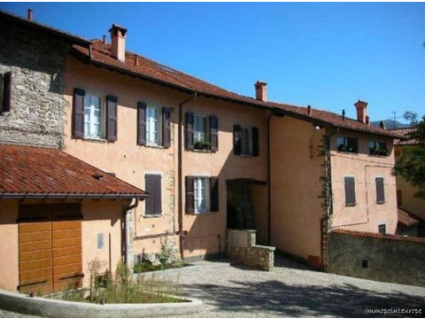 Wohnung kaufen in Olginate, 161 m² Wohnfläche, 5 Zimmer