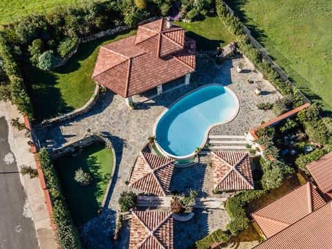 Haus kaufen in Cossoine, 1.800 m² Grundstück, 400 m² Wohnfläche, 2 Zimmer