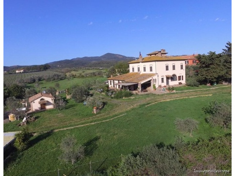 Landhaus kaufen in Cecina, 10.000 m² Grundstück, 600 m² Wohnfläche, 9 Zimmer