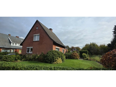 Einfamilienhaus kaufen in Weener, mit Garage, 888 m² Grundstück, 111 m² Wohnfläche, 5 Zimmer