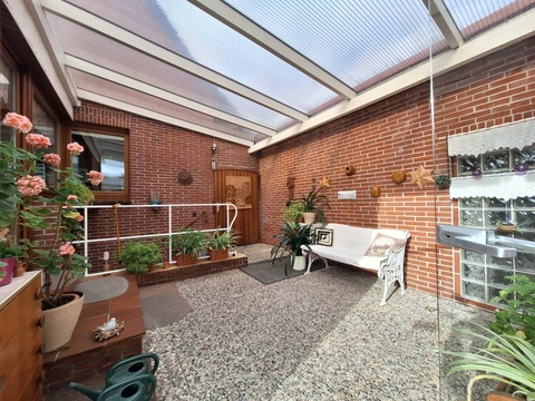 überdachte Terrasse