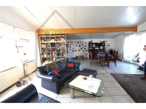 großes Wohnzimmer ETW
