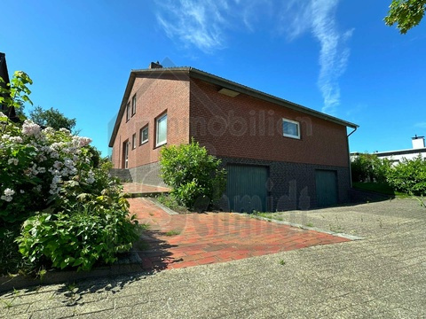 Einfamilienhaus kaufen in Weener, mit Garage, mit Stellplatz, 923 m² Grundstück, 208 m² Wohnfläche, 8 Zimmer