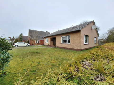 Haus kaufen in Weener, mit Garage, mit Stellplatz, 805 m² Grundstück, 99 m² Wohnfläche, 3 Zimmer