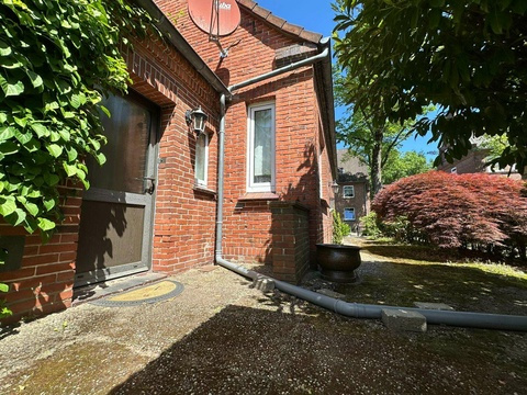 Einfamilienhaus kaufen in Weener, mit Stellplatz, 1.044 m² Grundstück, 105 m² Wohnfläche, 5 Zimmer
