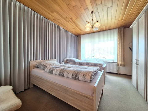 Schlafzimmer EG