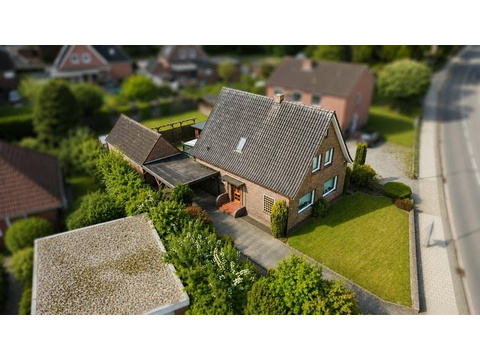 Einfamilienhaus kaufen in Weener, mit Garage, mit Stellplatz, 736 m² Grundstück, 113 m² Wohnfläche, 4 Zimmer