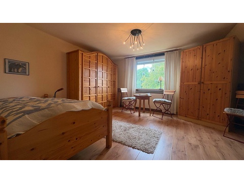 Schlafzimmer I OG