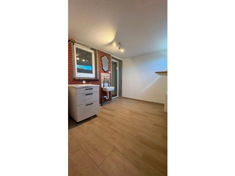 HWR