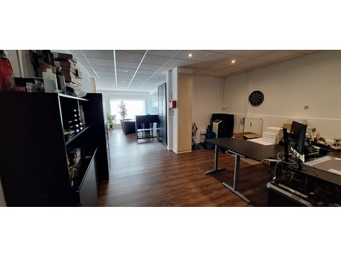 Büro, Praxis, Raum mieten, pachten in Weener, mit Stellplatz, 66 m² Bürofläche