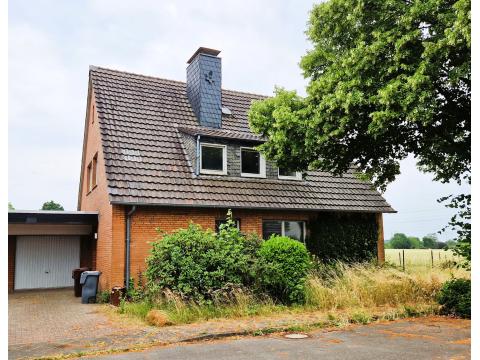Einfamilienhaus kaufen in Viersen, mit Garage, mit Stellplatz, 835 m² Grundstück, 132 m² Wohnfläche, 7 Zimmer